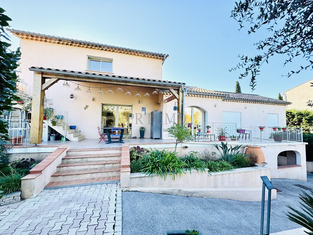Villa in Frejus, Provence-Alpes-Côte d'Azur, France 3 - 17383940