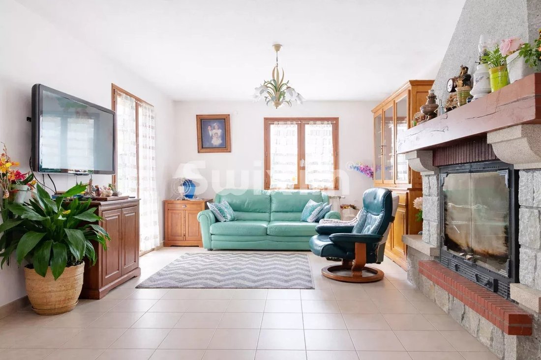 House in Chatillon-en-Michaille, Valserhone, France 2 - 17384469
