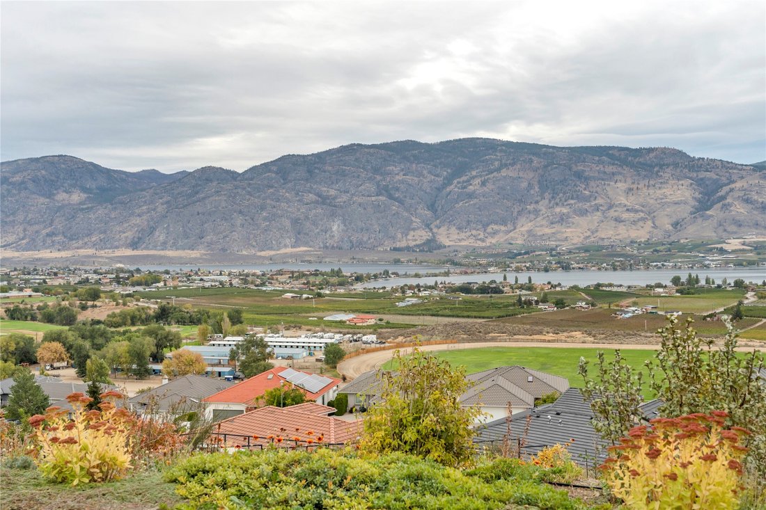 House in Osoyoos, British Columbia, Canada 2 - 17384333