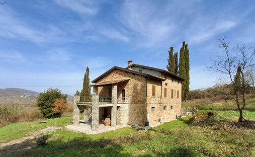 House in Passignano sul Trasimeno, Umbria, Italy 1