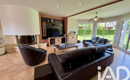 For Sale – Press House In A Peaceful Environment Near Pont L'evêque 14130