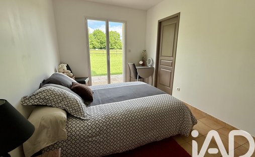 For Sale – Press House In A Peaceful Environment Near Pont L'evêque 14130