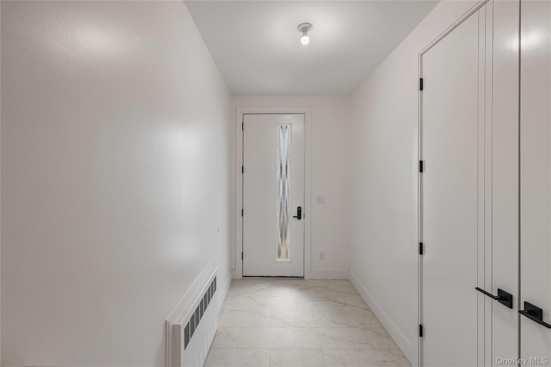 Condo in Spring Valley, New York, United States 5 - 17380683