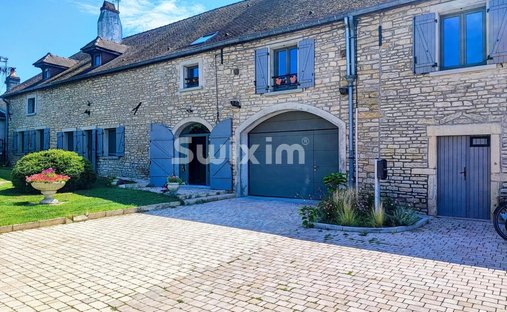 19th Century Château With 4,34 Hectare Wooded Park Swimming Pool Burgundy, Near Beaune