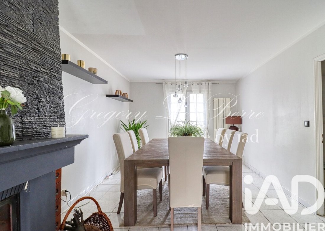 House in Luzarches, Ile-de-France, France 5 - 17382533