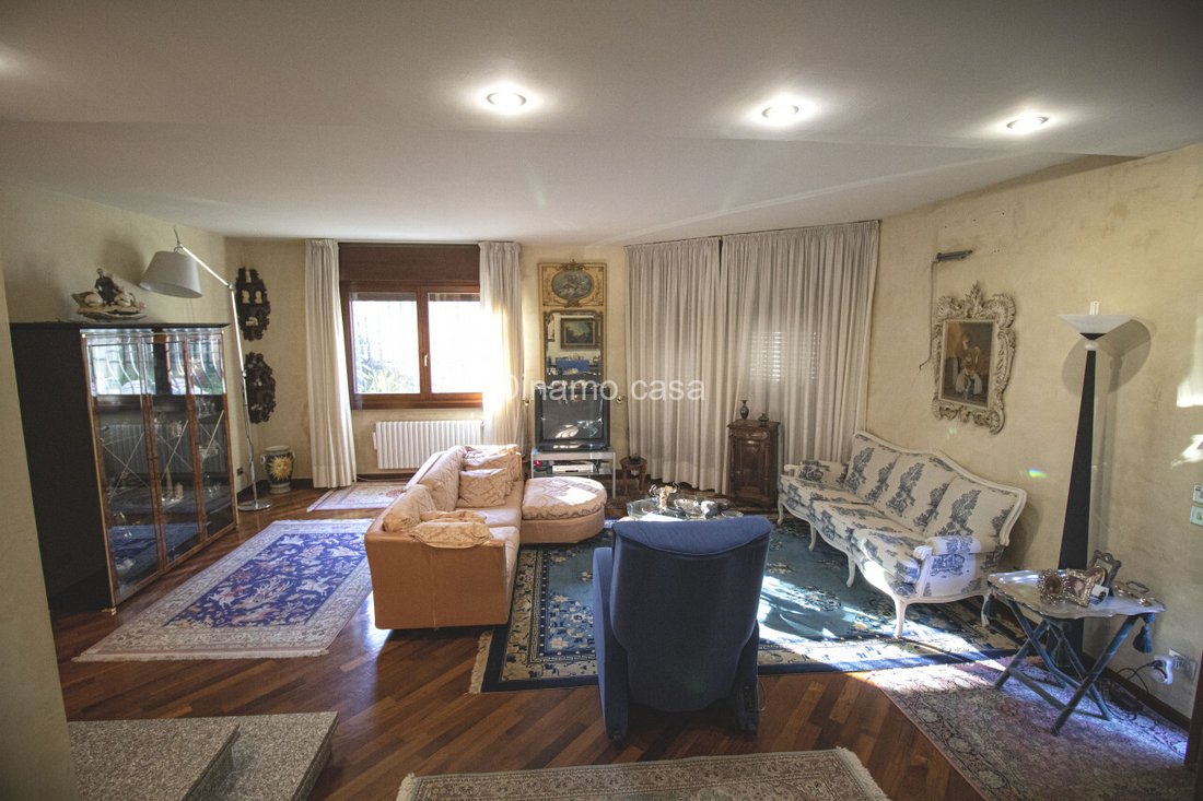 Villa in Prato, Tuscany, Italy 3 - 17384600