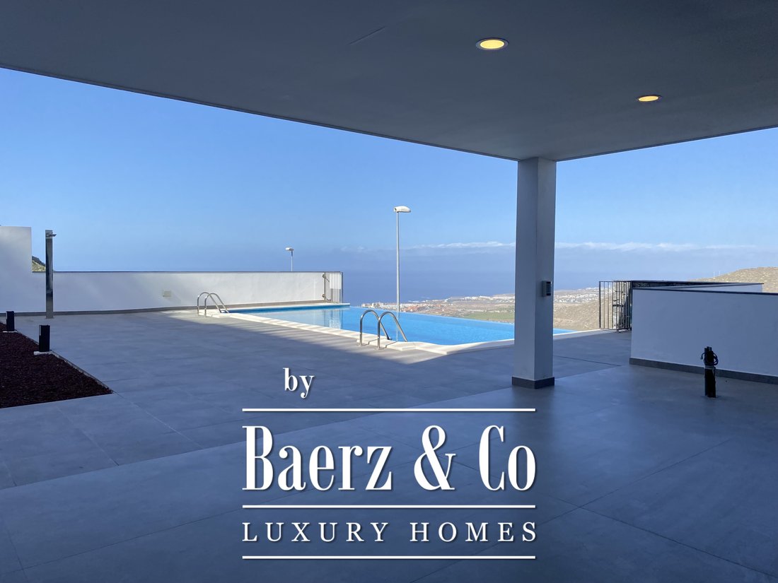 Villa in Costa Adeje, Adeje, Canary Islands 1 - 17383712