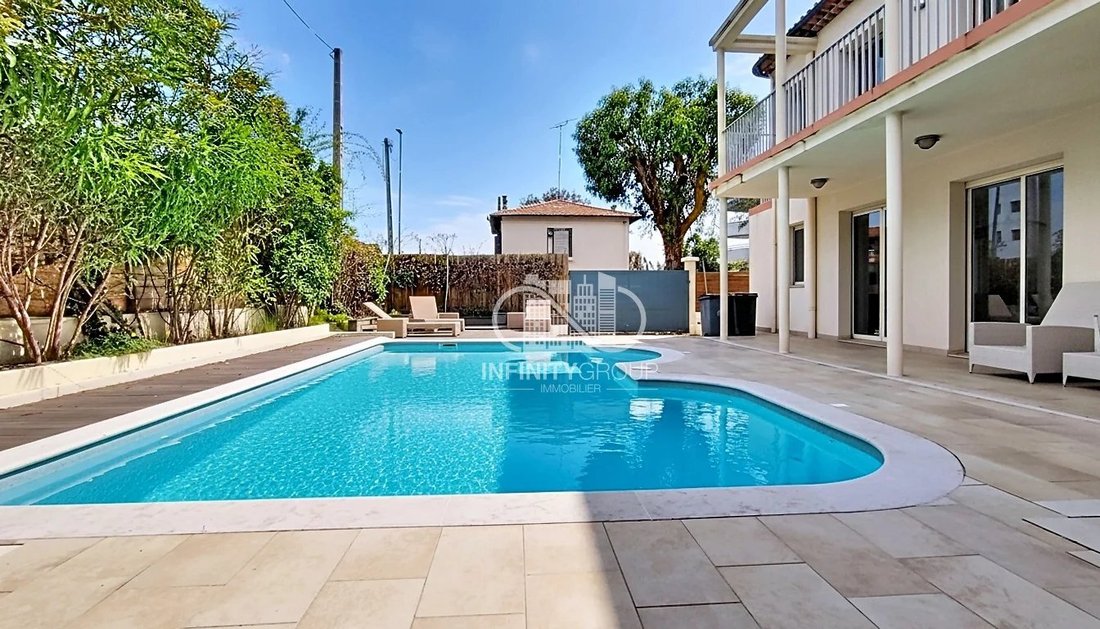 Villa in Pont du Lys-Antibes les Pins, Antibes, France 3 - 17381744