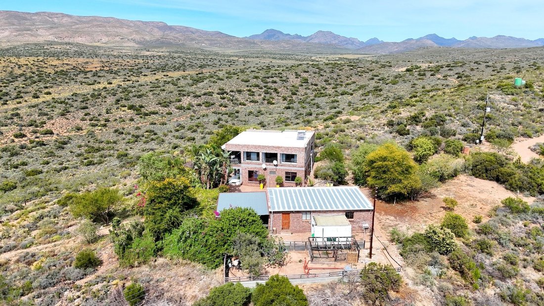 Farm Ranch in Oudtshoorn, Western Cape, South Africa 5 - 17383784