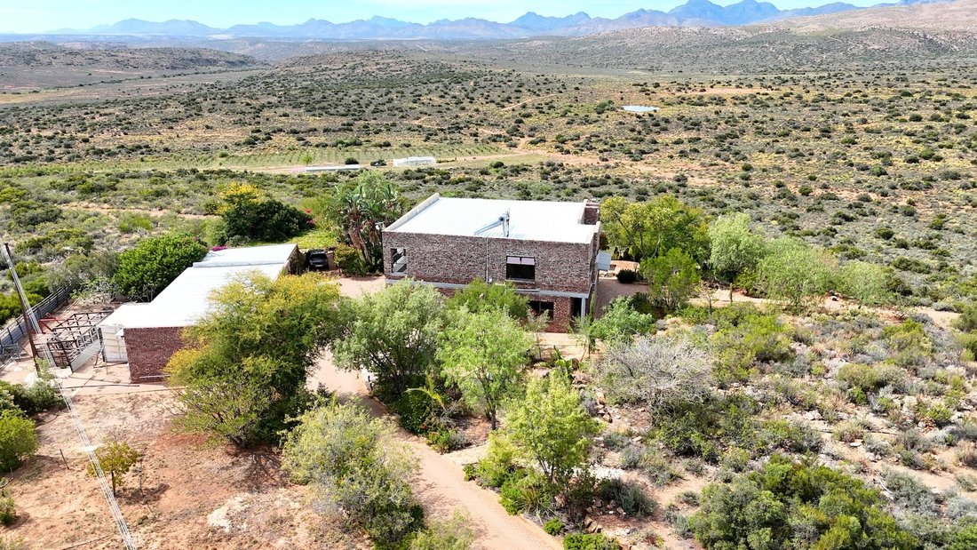 Farm Ranch in Oudtshoorn, Western Cape, South Africa 3 - 17383784