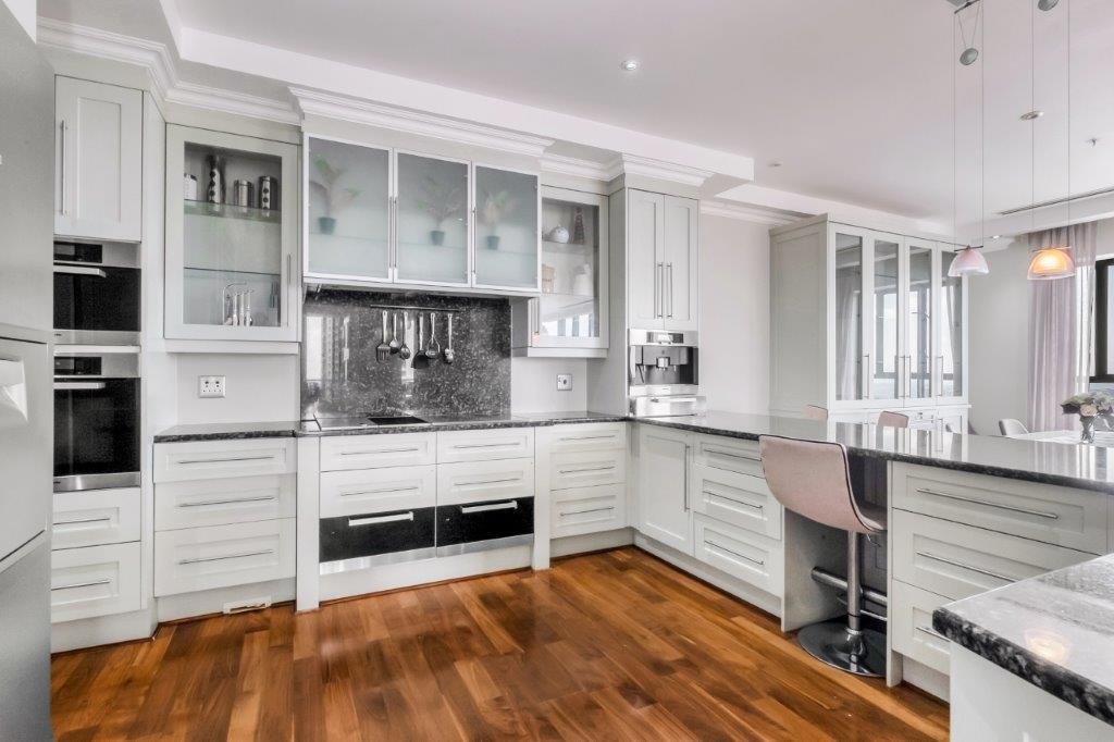 Apartment in Sandown, Gauteng, South Africa 3 - 17384652