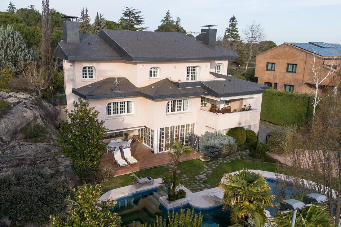 Villa in Torrelodones, Comunidad de Madrid, Spain 2 - 17383014