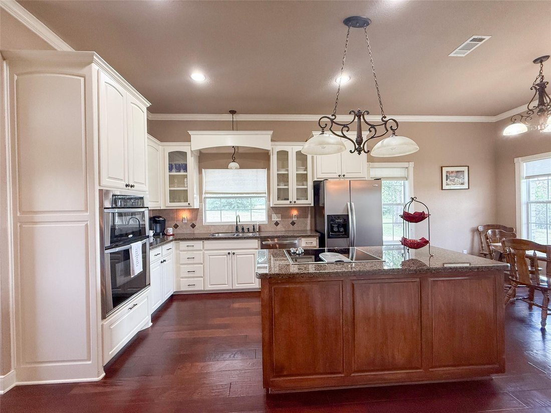 House in Lexington, Texas, United States 2 - 17383363