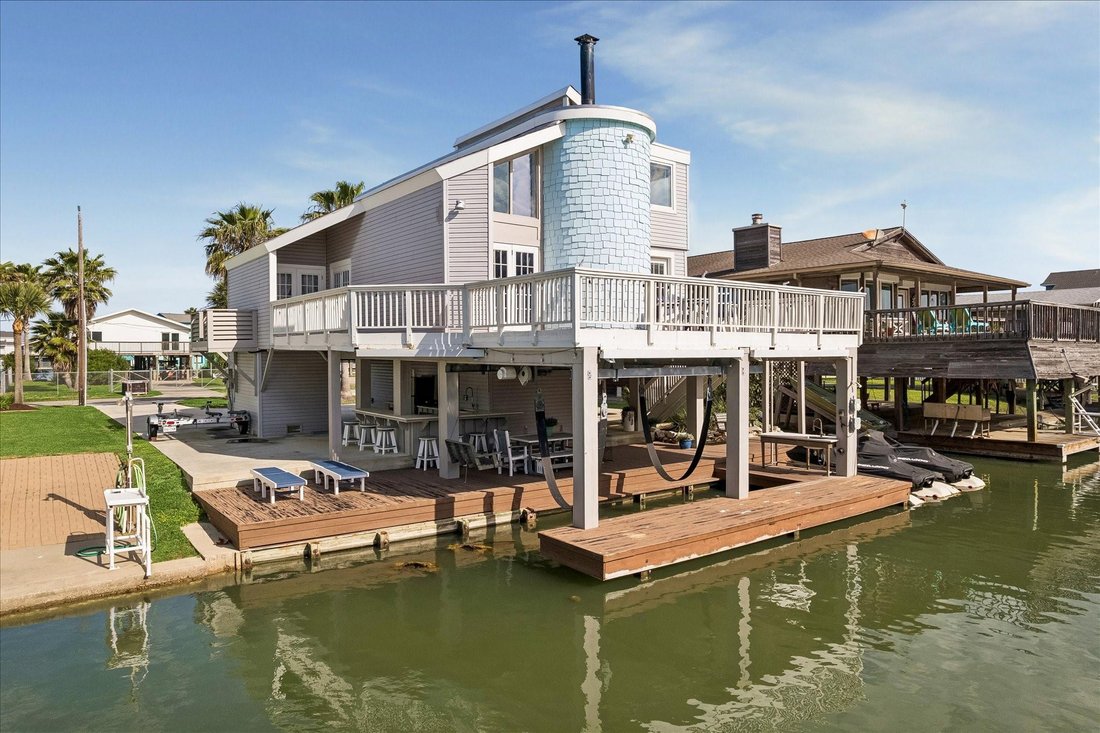 House in Galveston, Texas, United States 1 - 17381166