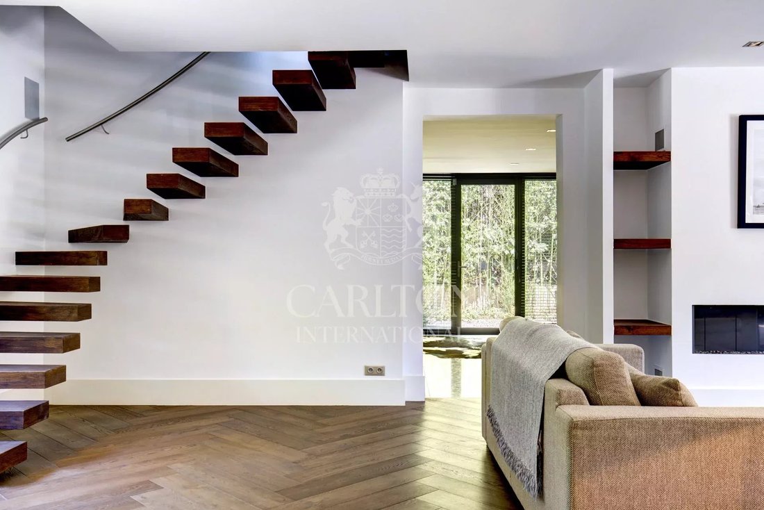 Villa in Mougins, Provence-Alpes-Côte d'Azur, France 3 - 17381594