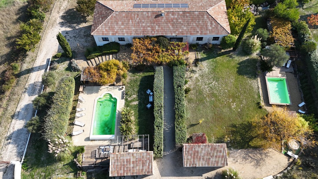 House in Hameau, Simiane-Collongue, France 1 - 17383873