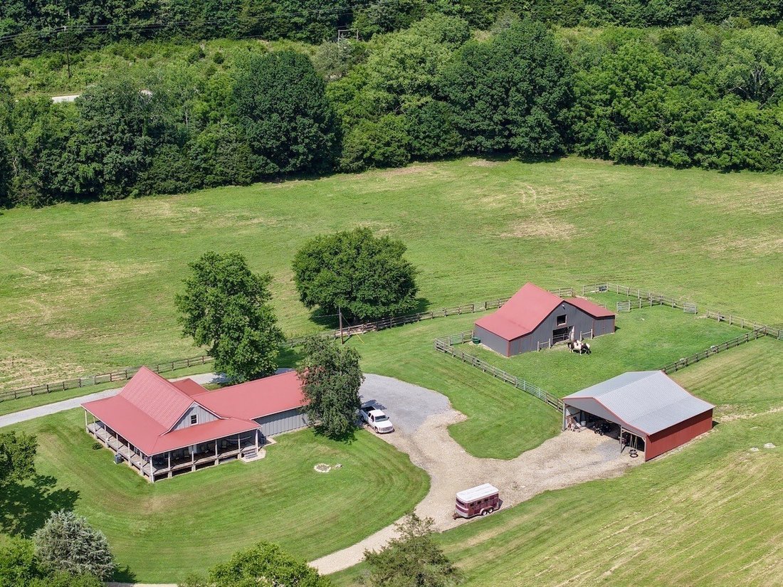 House in Woodbury, Tennessee, United States 1 - 17381152