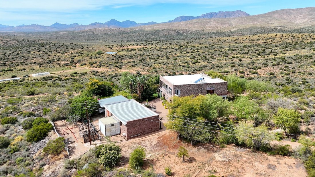 Farm Ranch in Oudtshoorn, Western Cape, South Africa 4 - 17383784