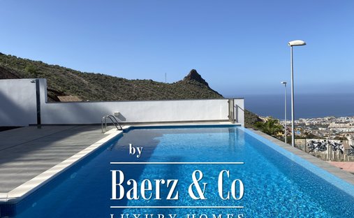 Villa in Costa Adeje, Adeje, Canary Islands 1