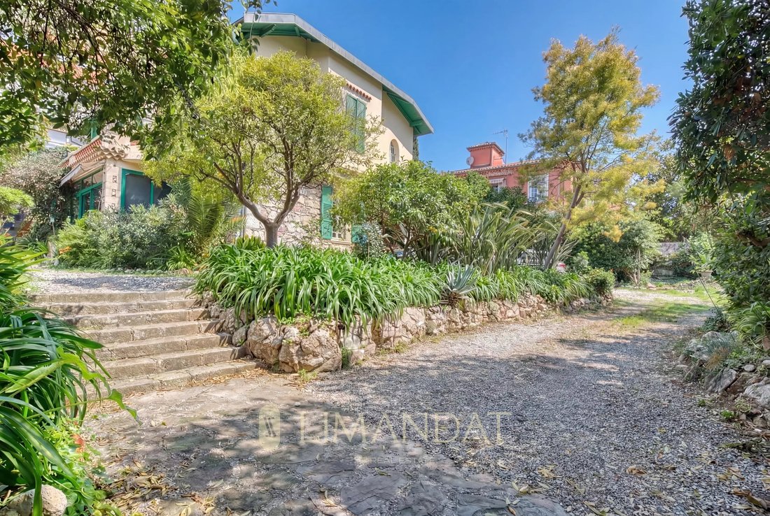 Villa a Nizza, Provenza-Alpi-Costa Azzurra, Francia 1 - 17381433