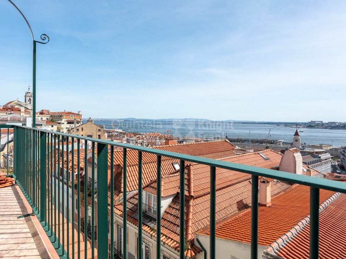 Apartment in Arroios, Lisbon, Portugal 2 - 17384560