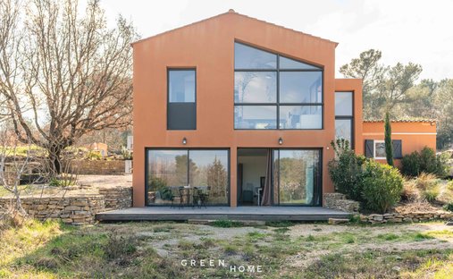 House in Ouest, Fuveau, France 1