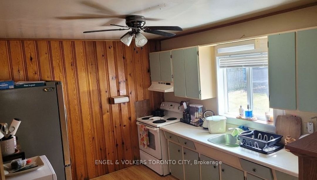 House in Tiny, Ontario, Canada 5 - 17384307