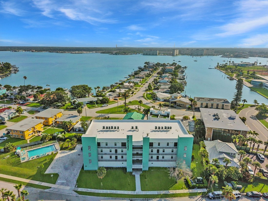 Condo in Madeira Beach, Florida, United States 2 - 17380467