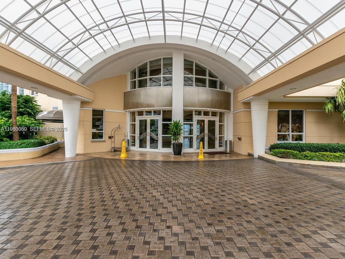 Condo in Miami, Florida, United States 1 - 17380933