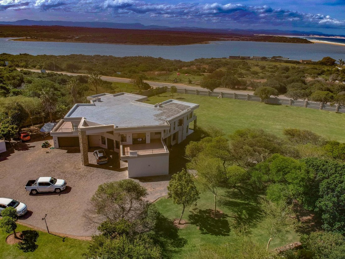 Farm Ranch in Jeffreys Bay, Eastern Cape, South Africa 3 - 15853740