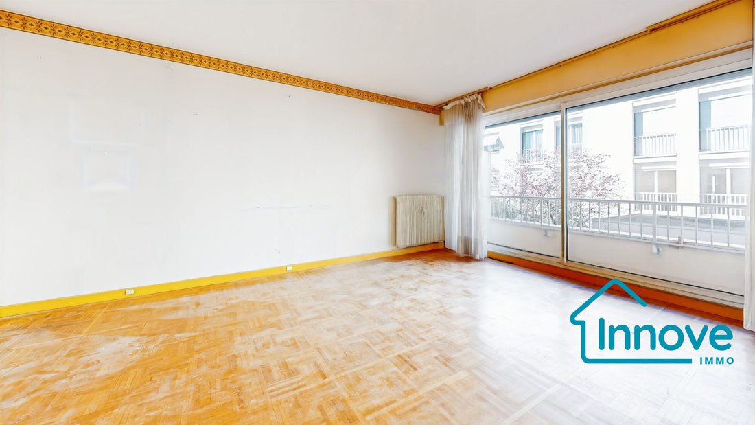Apartment in Domaine National du Château, Versailles, France 3 - 17385231