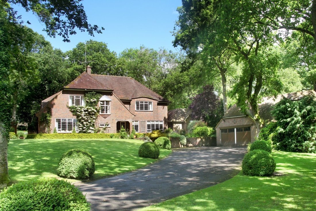 House in Upton Grey, England 1 - 17380989