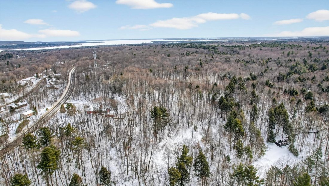 Land in Saint-Lazare, Quebec, Canada 1 - 17384920