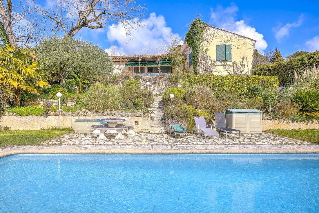 Villa in Mougins, Provence-Alpes-Côte d'Azur, France 2 - 17381638