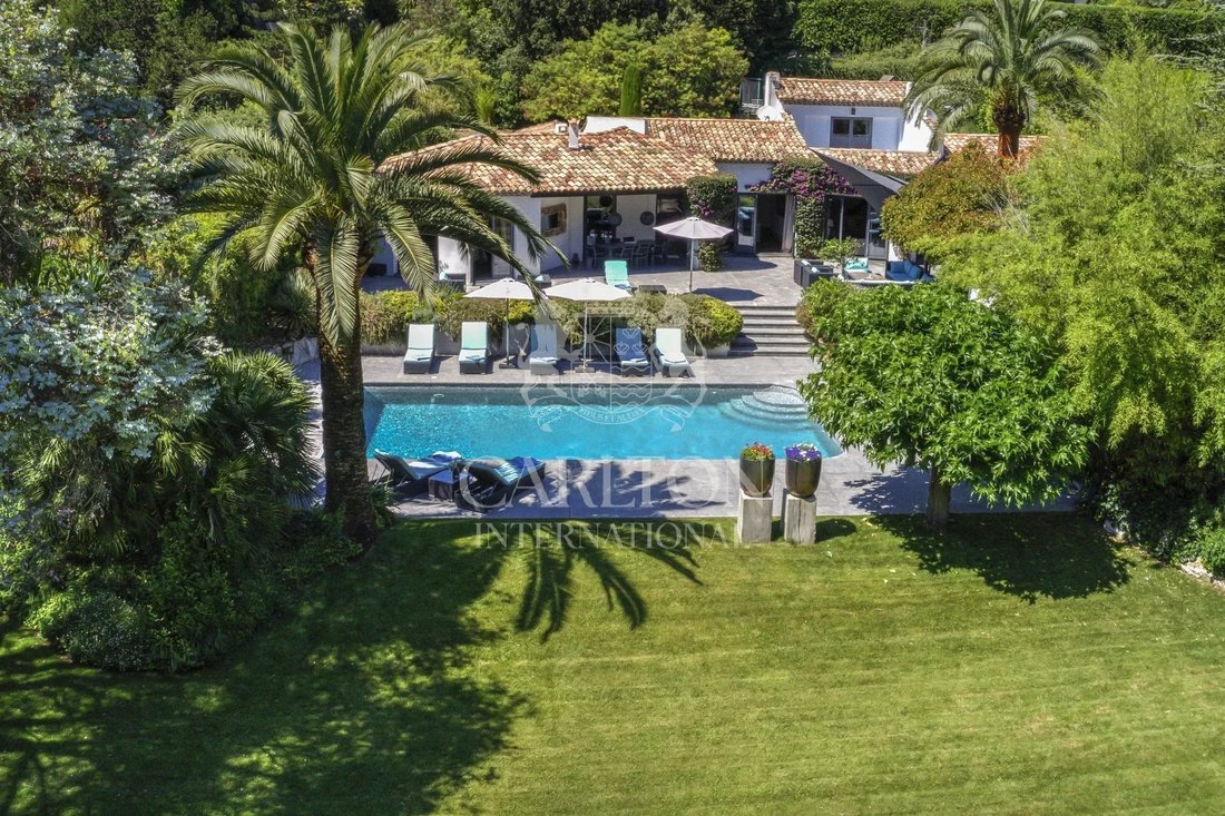 Villa in Mougins, Provence-Alpes-Côte d'Azur, France 2 - 17381594