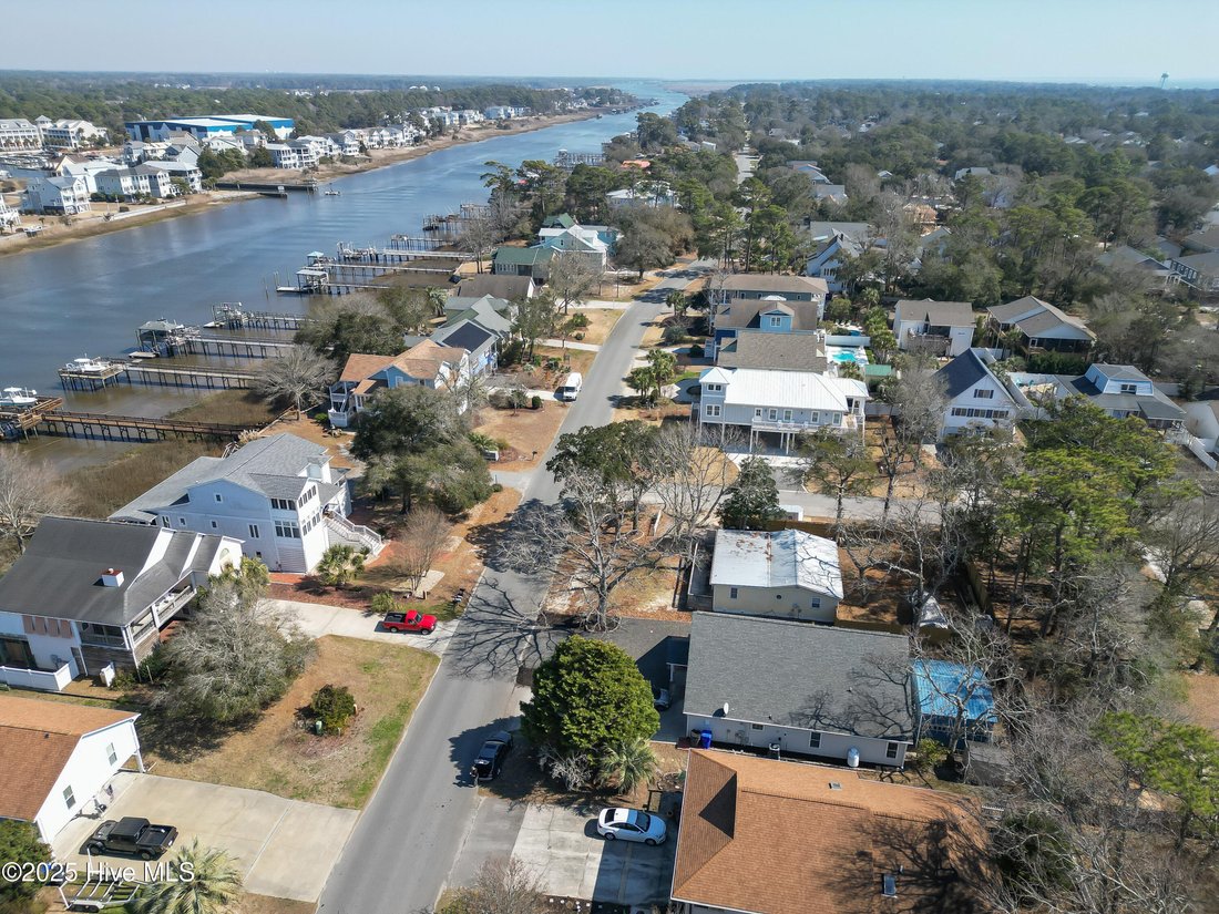 House in Oak Island, North Carolina, United States 5 - 17380823