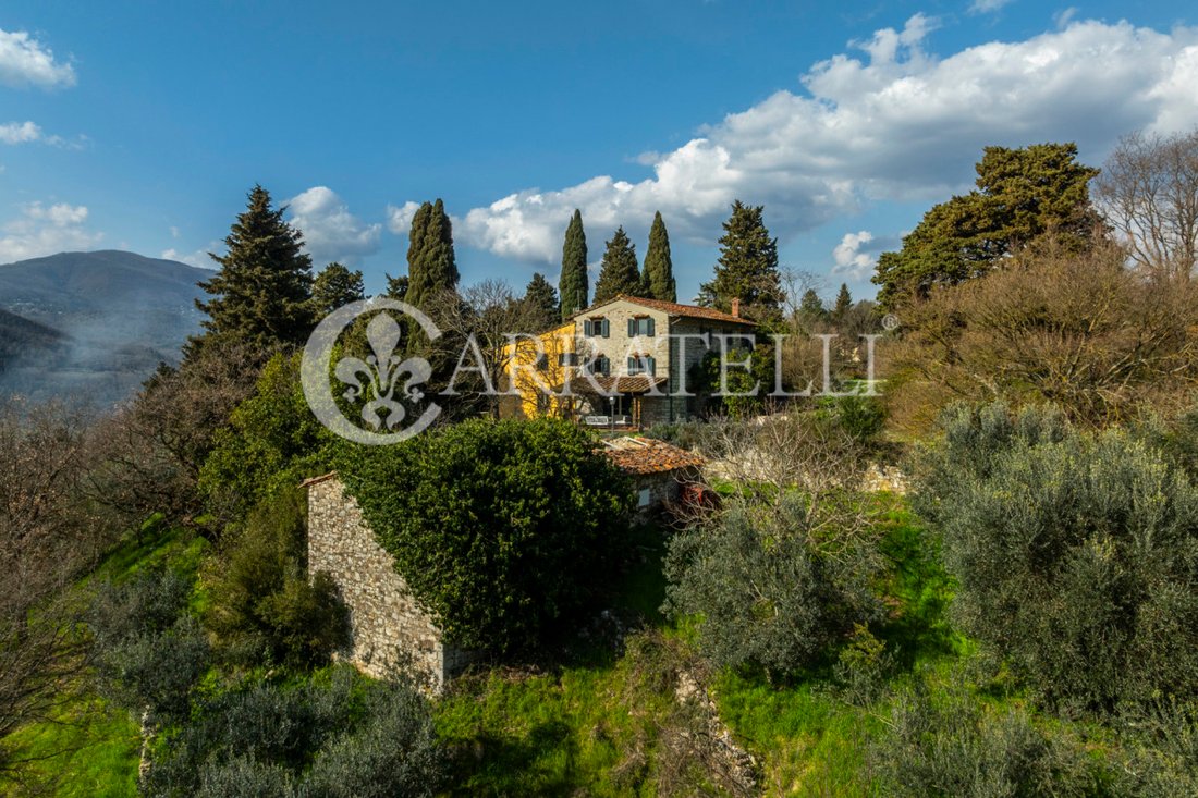 Villa in Vaiano, Tuscany, Italy 1 - 17352010