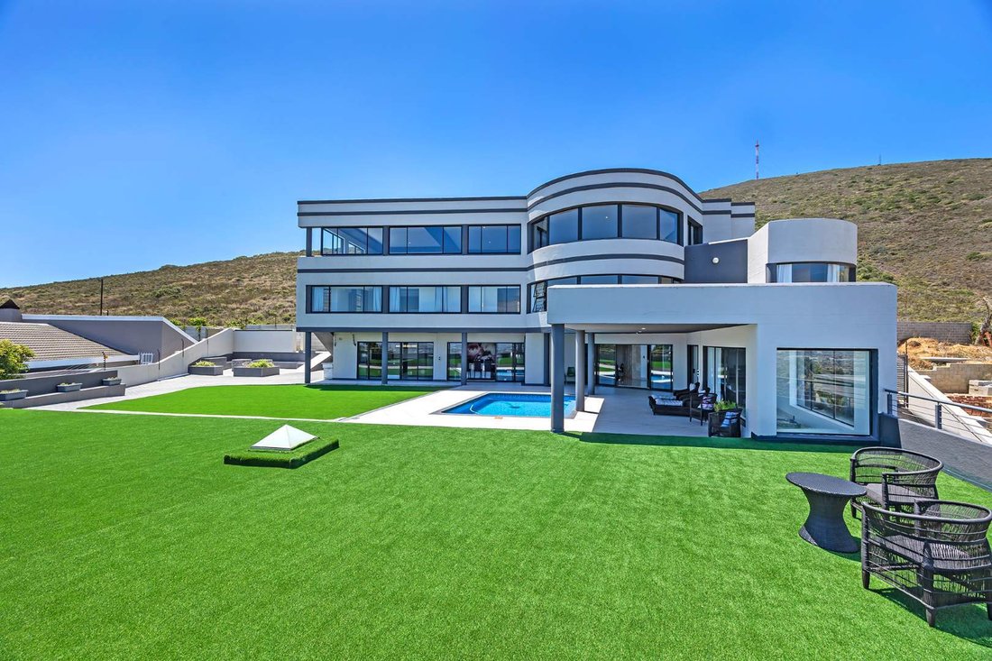 House in Cape Town, Western Cape, South Africa 2 - 17380890