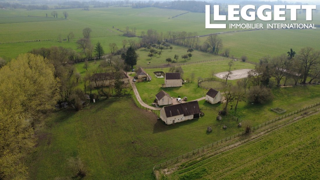 Farm Ranch in Saint-Mard-de-Réno, Normandy, France 1 - 15432535