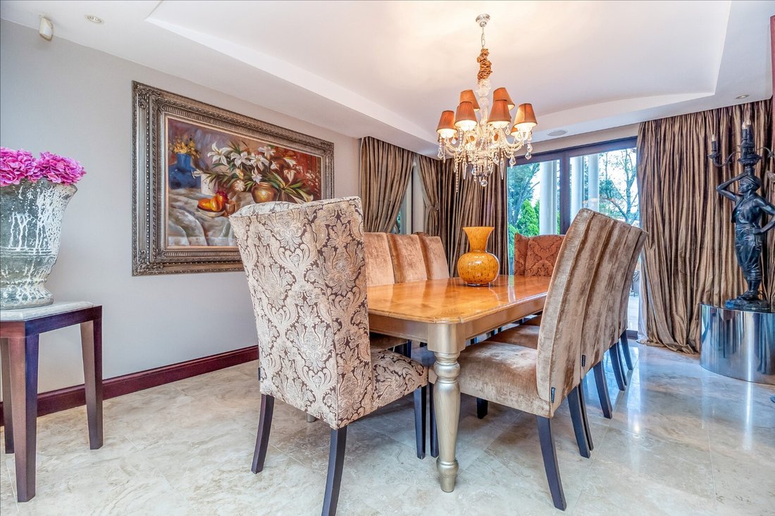 House in Melrose North, Gauteng, South Africa 5 - 17384650