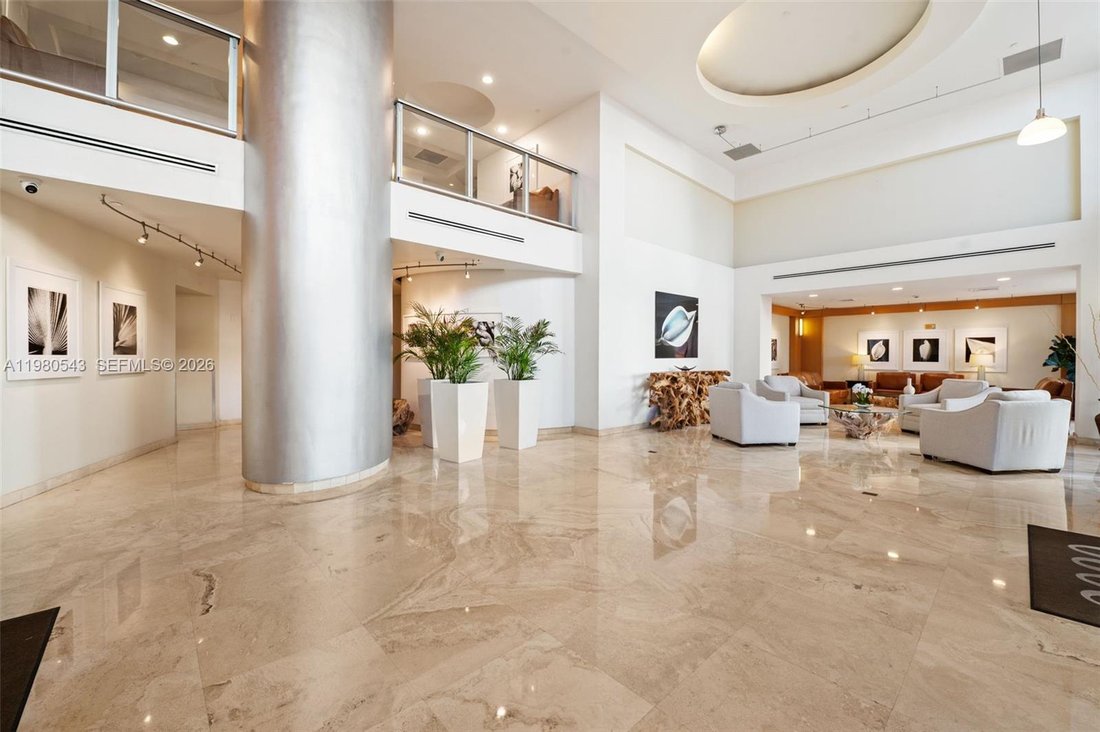 Condo in Hallandale Beach, Florida, United States 4 - 17384012