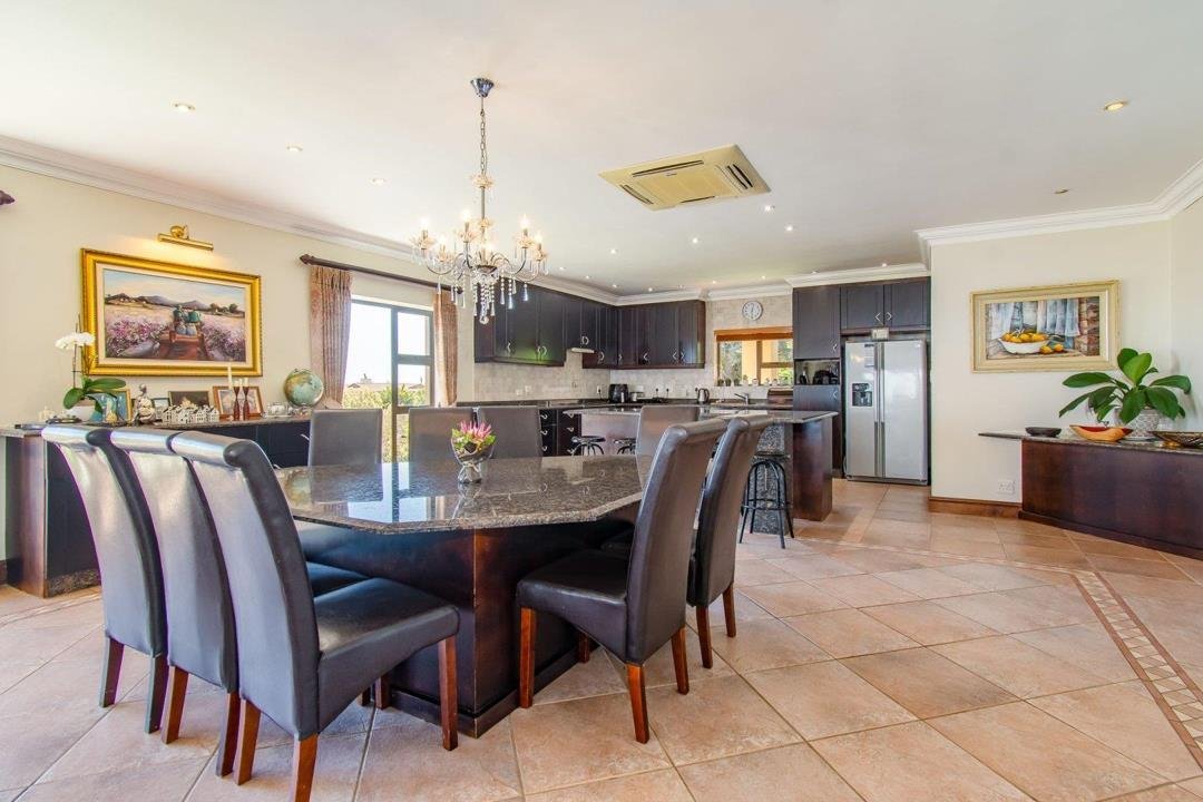 House in Bel` Aire, Cape Town, Western Cape 5 - 17383738