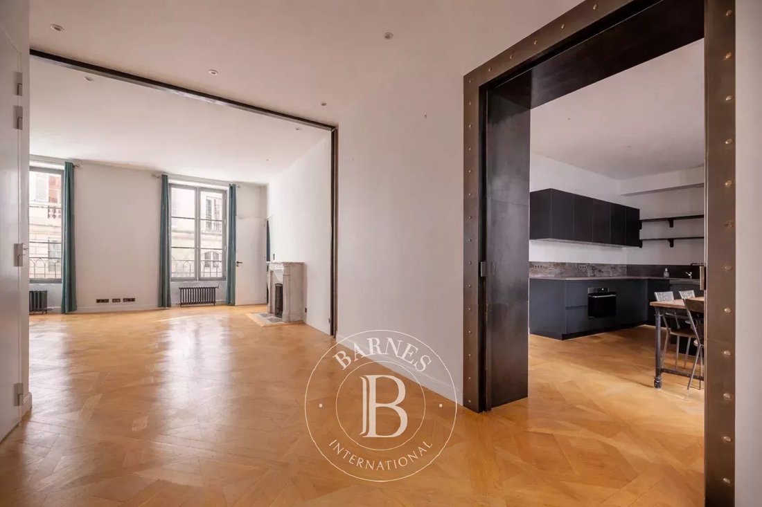 Apartment in Monnaie, Paris 6e Arrondissement, Paris 2 - 15884377