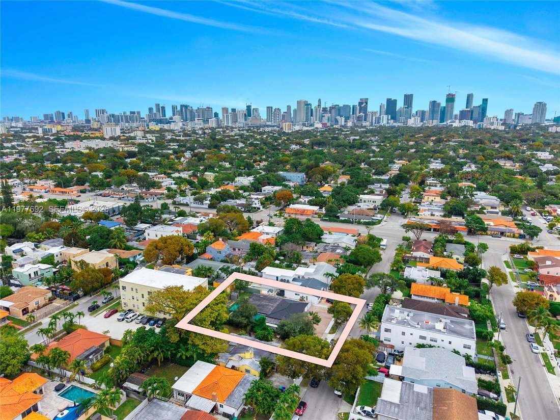 House in Miami, Florida, United States 1 - 17380940