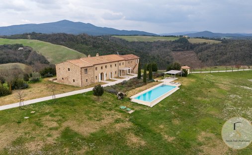 Country House in Volterra, Tuscany, Italy 1
