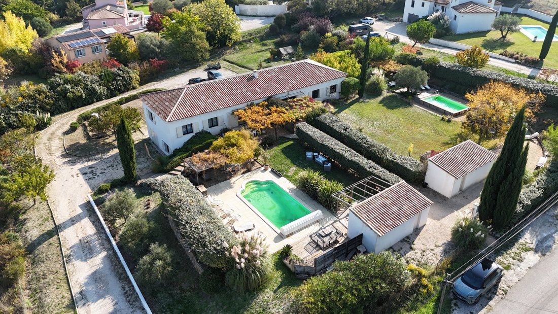 House in Hameau, Simiane-Collongue, France 1 - 17383873