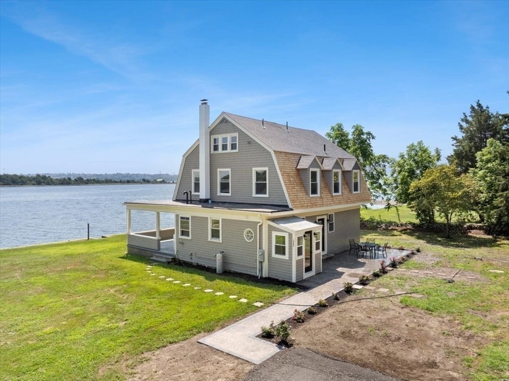 House in Swansea, Massachusetts, United States 4 - 17383456