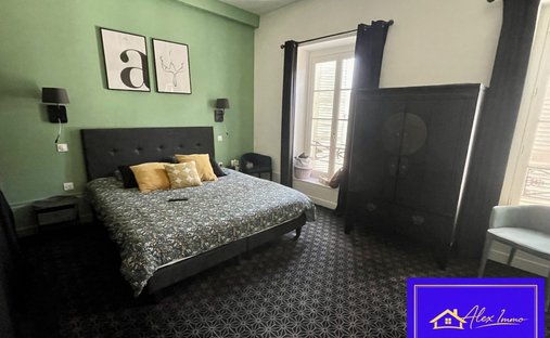 19th Century Château With 4,34 Hectare Wooded Park Swimming Pool Burgundy, Near Beaune