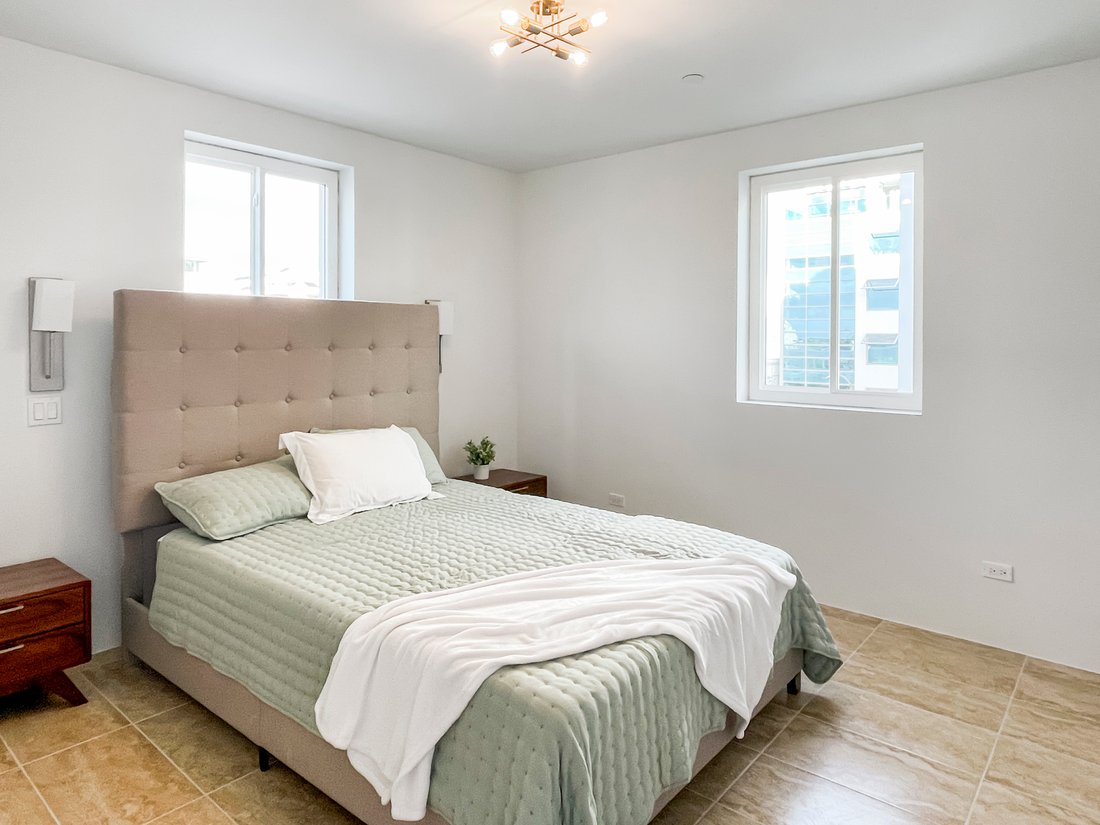 Condo in Hamilton, Pembroke Parish, Bermuda 4 - 17385052