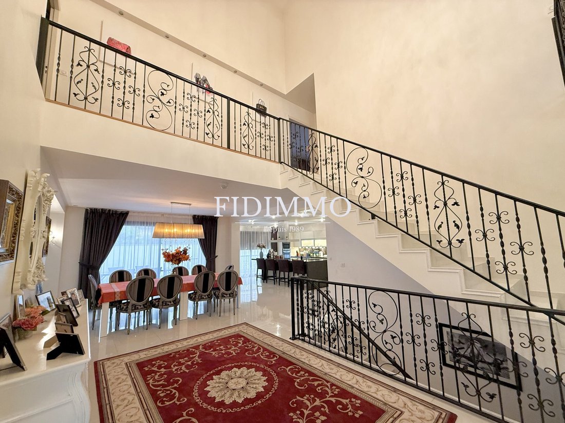 Villa in Chennevieres-sur-Marne, Ile-de-France, France 3 - 17385284